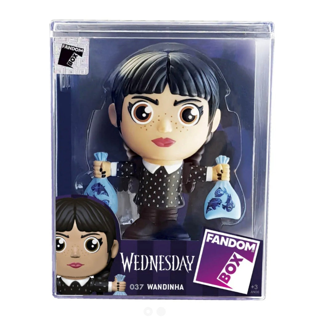 Wandinha com Peixes - A Família Addams - Boneca Colecionável