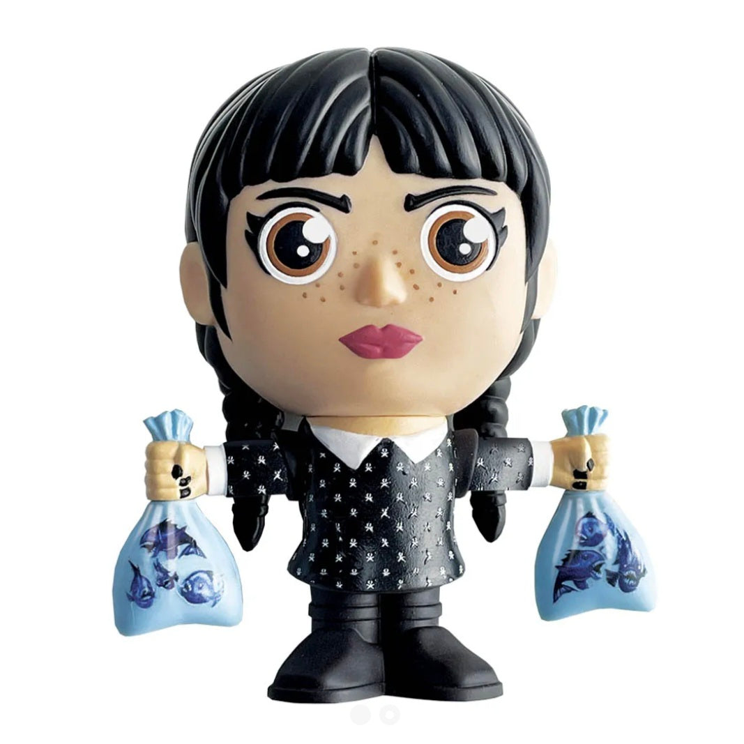 Wandinha com Peixes - A Família Addams - Boneca Colecionável